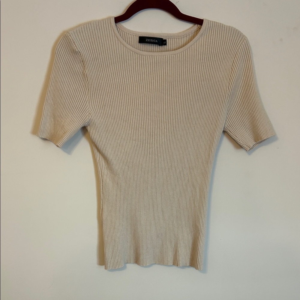 ZESICA Cream Ribbed Short Sleeve Top